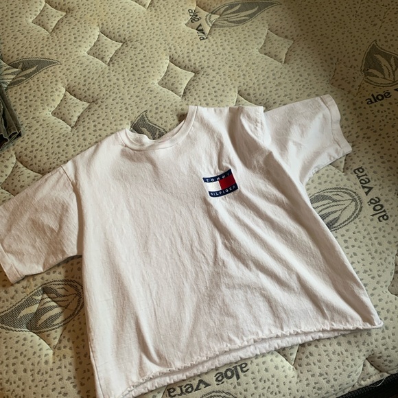 VINTAGE TOMMY HILFIGER TEE - Picture 1 of 3